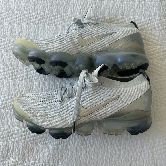 Nike Air VaporMax Flyknit 3 Pure Platinum - Picture 2 of 6